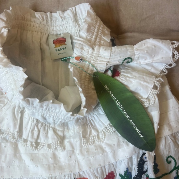 NWT FARM RIO Off-White Mini Skirt - Size Small - Picture 5 of 5